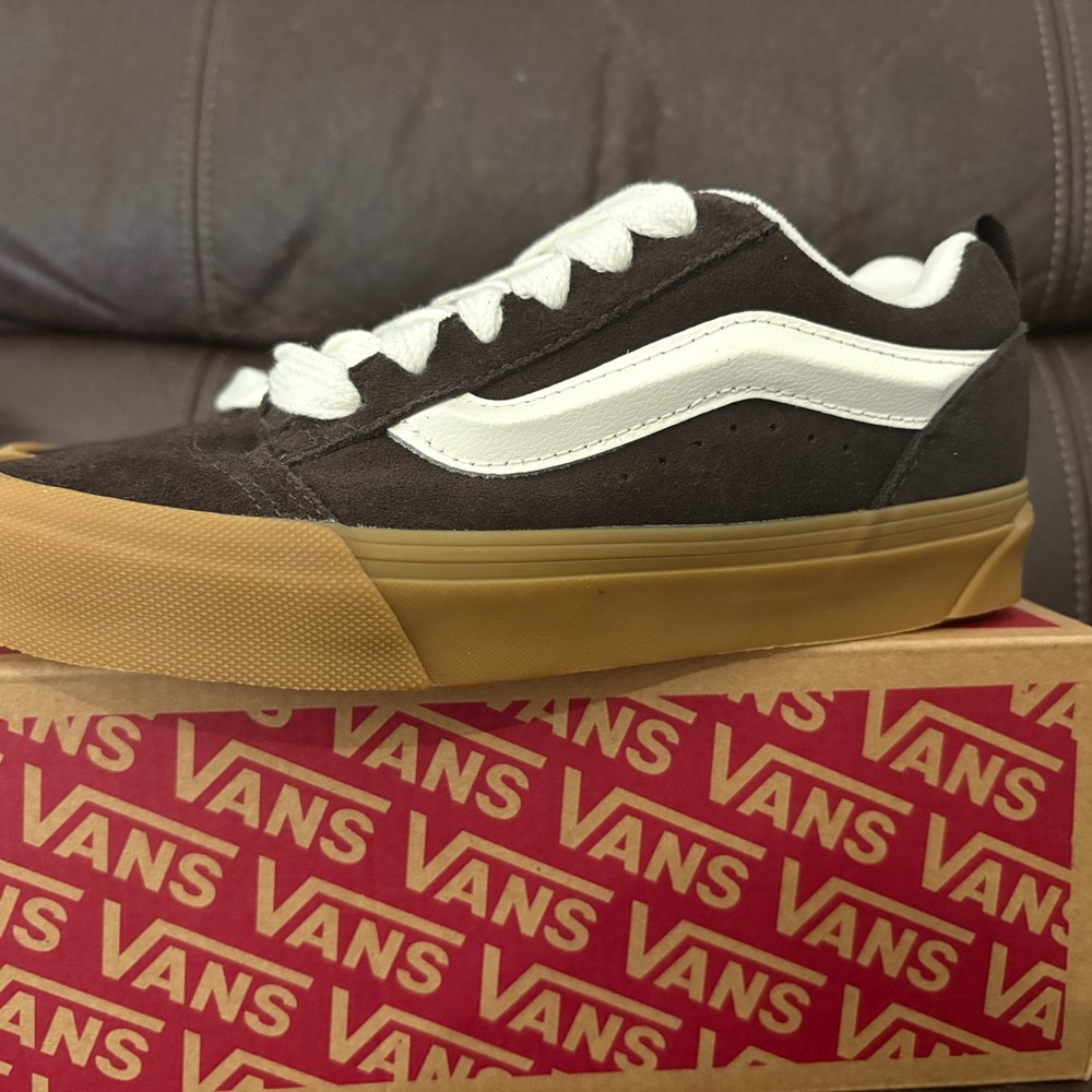 Vans knu shool Brown and White Suede Sneakers with Gum Sole brand new in box 6w